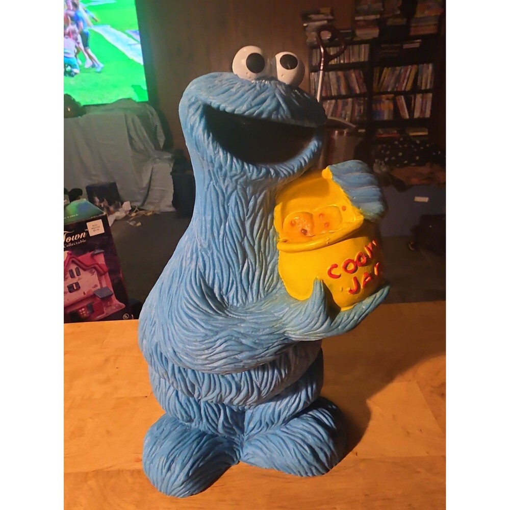 Vintage 10” Cookie Monster Coin Bank w/ Stopper Illco Sesame Street Old Plastic